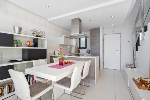 Kamienica w Punta Prima, Alicante, Hiszpania 3 sypialnie, 135 mkw. nr 145439 – zdjęcie 10