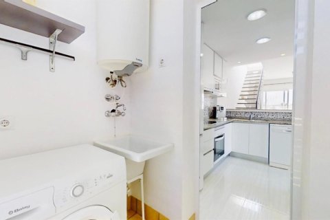 Huoneisto myytävänä Punta Prima, Alicante, Espanja, 2 makuuhuonetta, 75 m2 No. 145435 - kuva 27