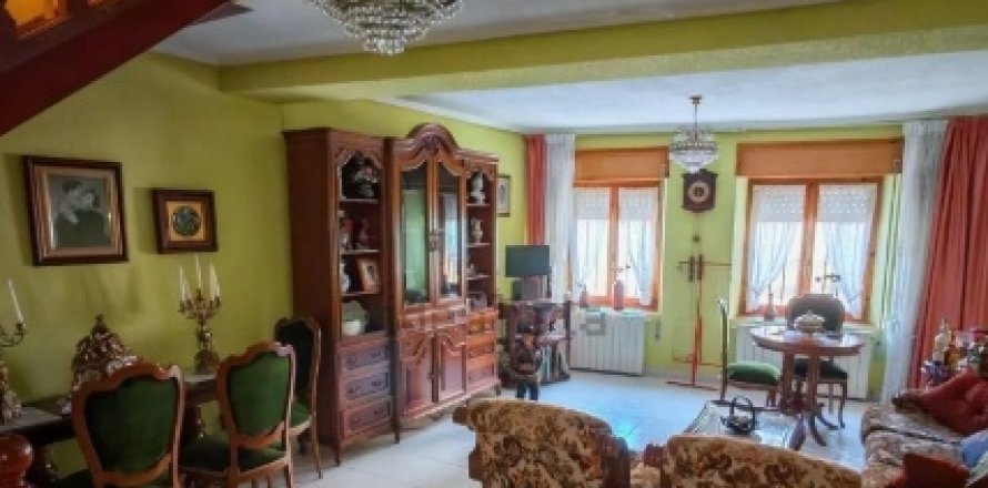 Townhouse in Valencia de Don Juan, Leon, Spanien 3 Schlafzimmer, 99 m2 Nr. 196631