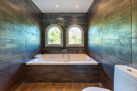 Villa for rent in Costa D'en Blanes, Mallorca, Spain 6 bedrooms, 680 sq.m. No. 166312 - photo 13