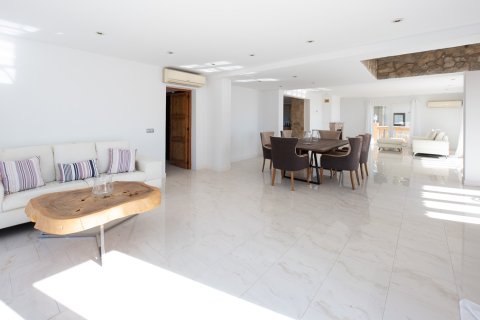 Villa for rent in Costa D'en Blanes, Mallorca, Spain 6 bedrooms, 680 sq.m. No. 166312 - photo 7