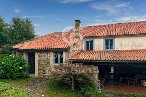 Сasa en venta en Paderne, La Coruña, España 5 dormitorios, 327 m2 No. 157702 - foto 3