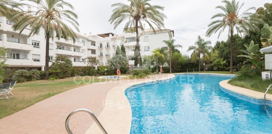 Apartment à Marbella, Malaga, Espagne 7 chambres, 230 m2 No. 157700