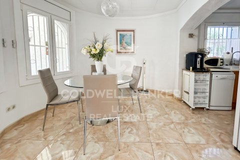 Продажа дома в Эмпуриабрава, Герона, Испания 4 спальни, 252м2 №157703 - фото 15