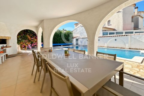 Продажа дома в Эмпуриабрава, Герона, Испания 4 спальни, 252м2 №157703 - фото 12