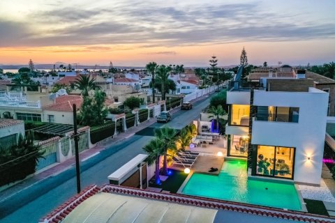 Продажа виллы в Торревьеха, Аликанте, Испания 4 спальни, 200м2 №145541 - фото 8