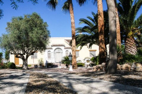 Finca till salu i Daya Vieja, Alicante, Spanien 6 sovrum, 246 kvm. Nr. 145545 - foto 12