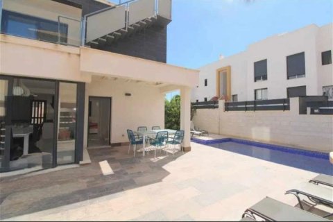 Продажа виллы в Ла Флорида, Аликанте, Испания 3 спальни, 180м2 №165871 - фото 2