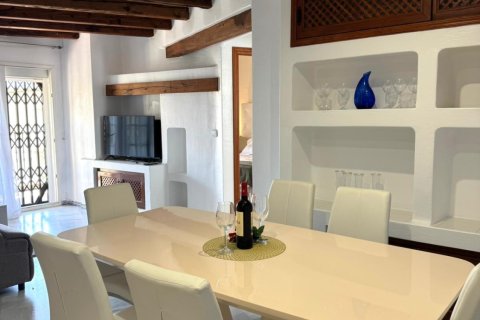 Apartament w Torrevieja, Alicante, Hiszpania 2 sypialnie, 94 mkw. nr 165876 – zdjęcie 11