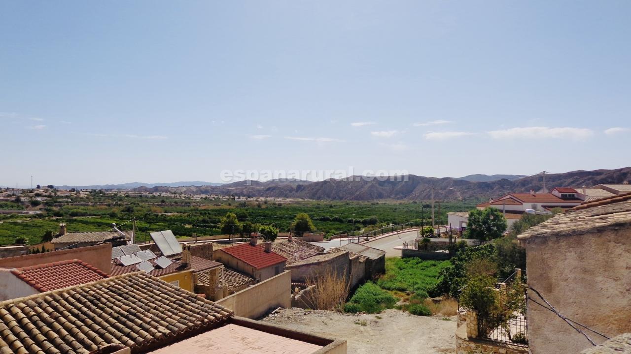 Hus i Arboleas, Almeria, Spanien 4 sovrum, 110 kvm. Nr. 184037