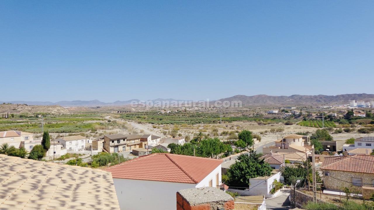 Hus i Arboleas, Almeria, Spanien 4 sovrum, 110 kvm. Nr. 184037
