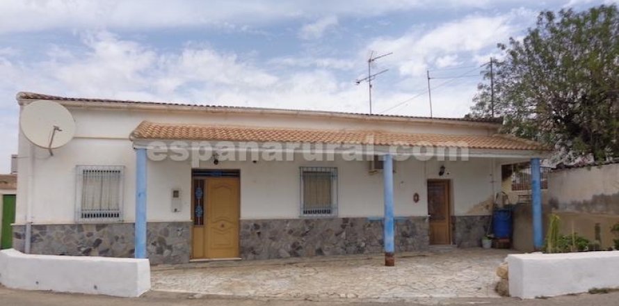 House in Albox, Almeria, Spain 3 bedrooms, 160 sq.m. No. 184039