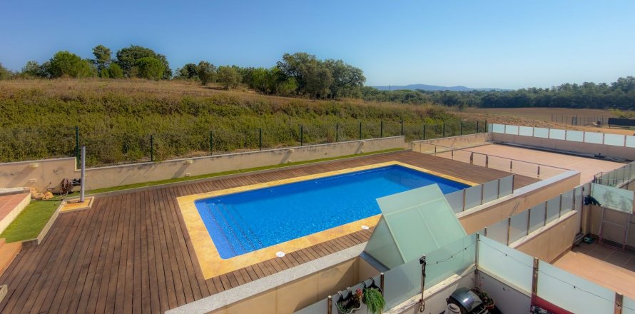 Lägenhet i Llagostera, Girona, Spanien 3 sovrum, 92 kvm. Nr. 193456
