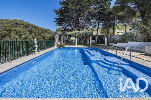 Сasa en venta en Vilanova i la Geltrú, Barcelona, España 513 m2 No. 193458 - foto 3