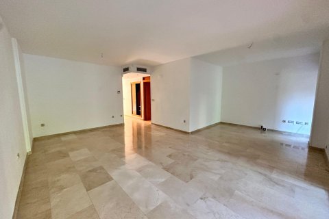 Terreno in affitto a Alicante, Spagna 3 camere da letto, 200 mq. N° 165628 - foto 8