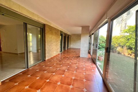 Terreno in affitto a Alicante, Spagna 3 camere da letto, 200 mq. N° 165628 - foto 3