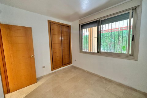 Terreno in affitto a Alicante, Spagna 3 camere da letto, 200 mq. N° 165628 - foto 20