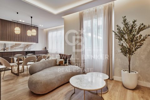 Apartment à Madrid, Espagne 3 chambres, 115 m2 No. 178993