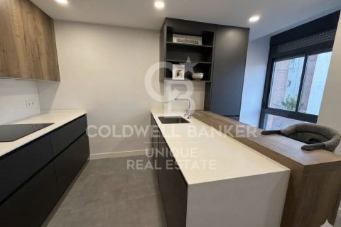 Duplex à vendre à Madrid, Espagne, 3 chambres, 267 m2 No. 178995 - photo 5