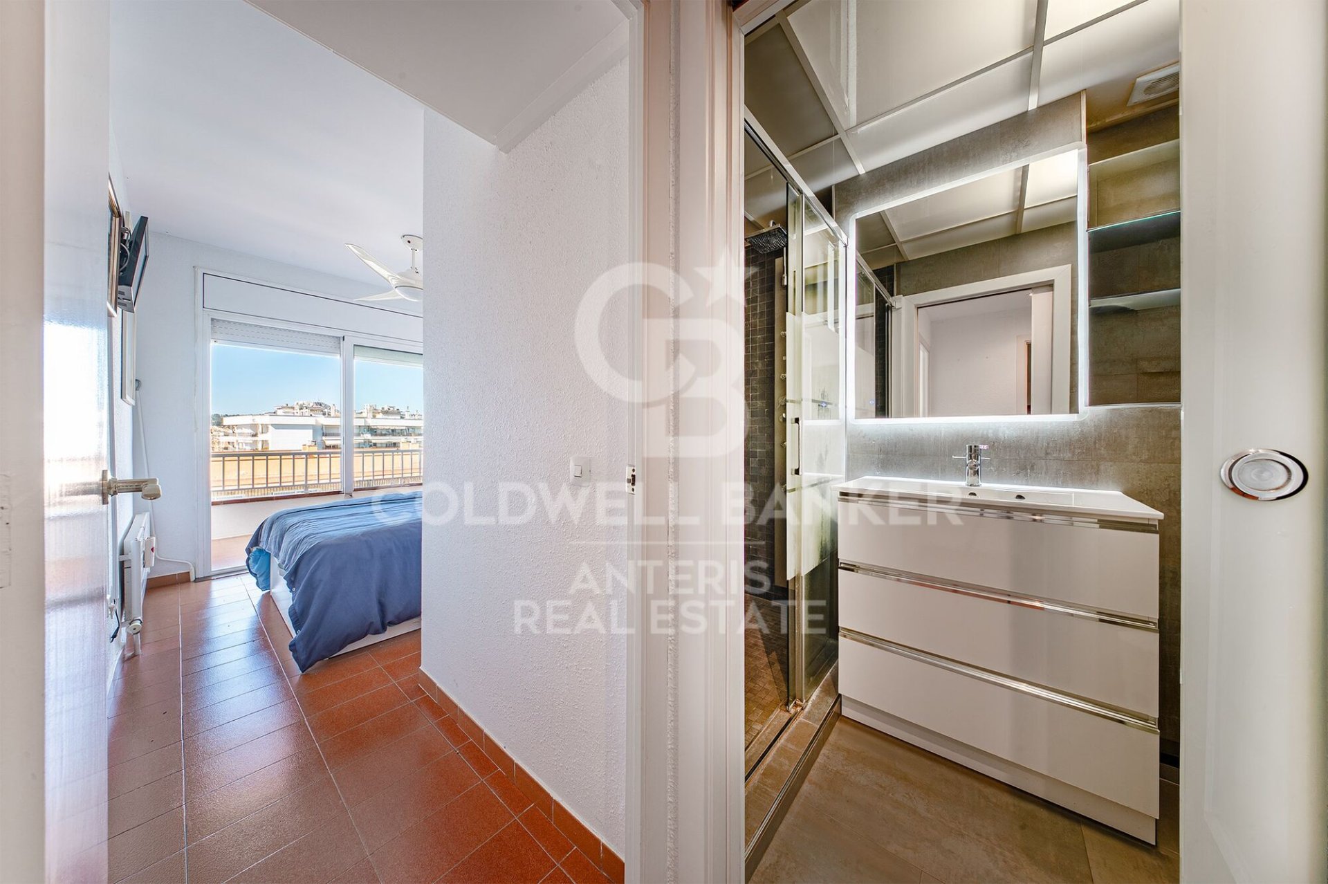 Apartment in Lloret de Mar, Girona, Spain 2 bedrooms, 90 sq.m. No. 178996
