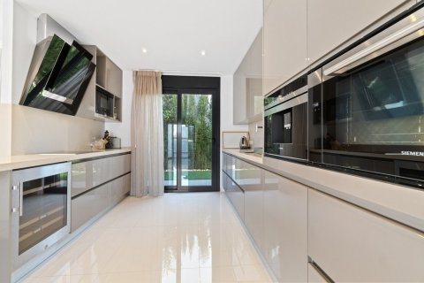 Huvila myytävänä Cabo Roig, Alicante, Espanja, 3 makuuhuonetta, 196 m2 No. 144549 - kuva 11