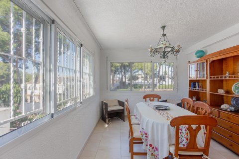 Huvila myytävänä Torrevieja, Alicante, Espanja, 3 makuuhuonetta, 124 m2 No. 144554 - kuva 9