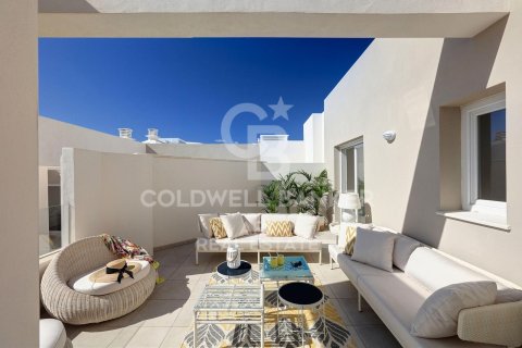 Apartment in Marbella, Malaga, Spain 4 bedrooms,  No. 160139