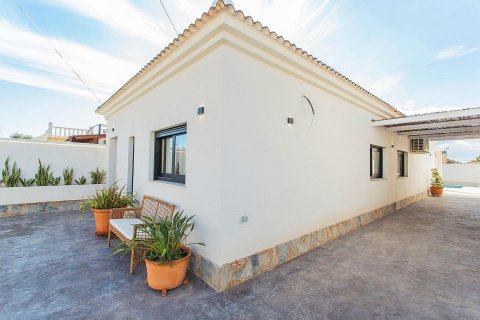 Townhouse for sale La Siesta, Alicante, Spain 2 bedrooms, 104 sq.m. No. 116145 - photo 2