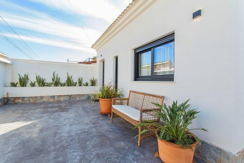 Townhouse for sale La Siesta, Alicante, Spain 2 bedrooms, 104 sq.m. No. 116145 - photo 1