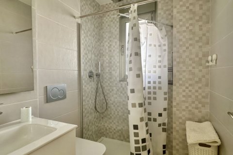 Apartamento en venta en Alicante, España 3 dormitorios, 82 m2 No. 139564 - foto 24