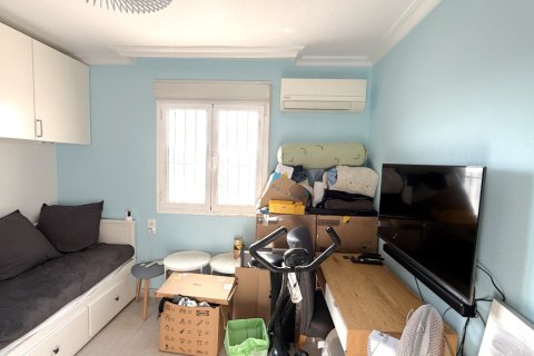 Radhus till salu Torrevieja, Alicante, Spanien 2 sovrum, 92 kvm. Nr. 139566 - foto 18