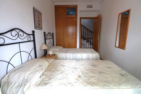 Radhus till salu Torrevieja, Alicante, Spanien 2 sovrum, 80 kvm. Nr. 139562 - foto 19