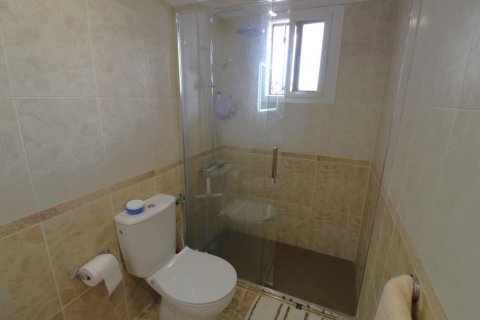 Radhus till salu Torrevieja, Alicante, Spanien 2 sovrum, 80 kvm. Nr. 139562 - foto 23