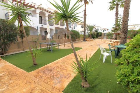 Radhus till salu Torrevieja, Alicante, Spanien 2 sovrum, 80 kvm. Nr. 139562 - foto 30