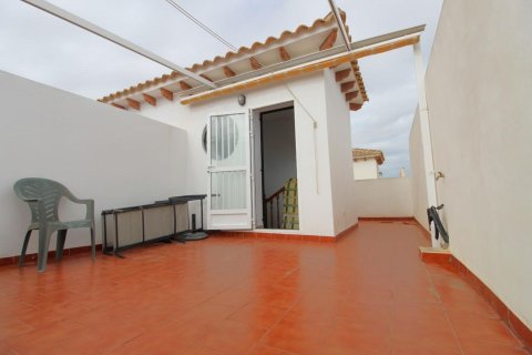 Radhus till salu Torrevieja, Alicante, Spanien 2 sovrum, 80 kvm. Nr. 139562 - foto 25