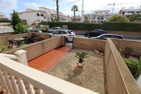 Radhus till salu Torrevieja, Alicante, Spanien 2 sovrum, 80 kvm. Nr. 139562 - foto 26