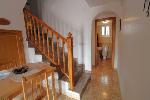 Radhus till salu Torrevieja, Alicante, Spanien 2 sovrum, 80 kvm. Nr. 139562 - foto 11