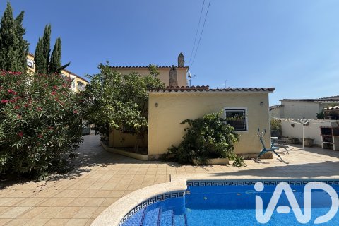 House à Castello d'Empuries, Girona, Espagne 4 chambres, 168 m2 No. 172312