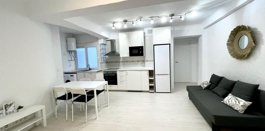 Appartamento a Alicante, Spagna 2 camere da letto, 71 mq. N° 167760