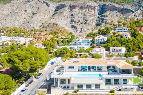 Villa for sale in Zona Altea Hills, Alicante, Spain 5 bedrooms, 680 sq.m. No. 167765 - photo 2