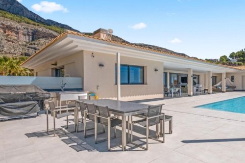 Villa for sale in Zona Altea Hills, Alicante, Spain 5 bedrooms, 680 sq.m. No. 167765 - photo 6