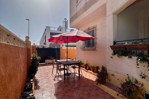 Bungalow for sale in Torrevieja, Alicante, Spain 2 bedrooms, 65 sq.m. No. 167764 - photo 9