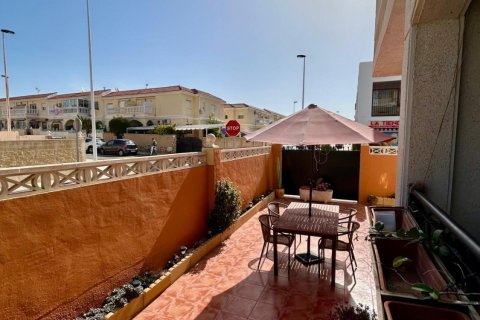 Bungalow for sale in Torrevieja, Alicante, Spain 2 bedrooms, 65 sq.m. No. 167764 - photo 5