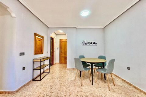 Apartament w Torrevieja, Alicante, Hiszpania 2 sypialnie, 67 mkw. nr 167766 – zdjęcie 22
