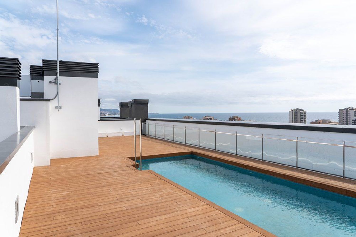 Apartamento en Badalona, Barcelona, España 4 dormitorios, 141 m2 No. 160986