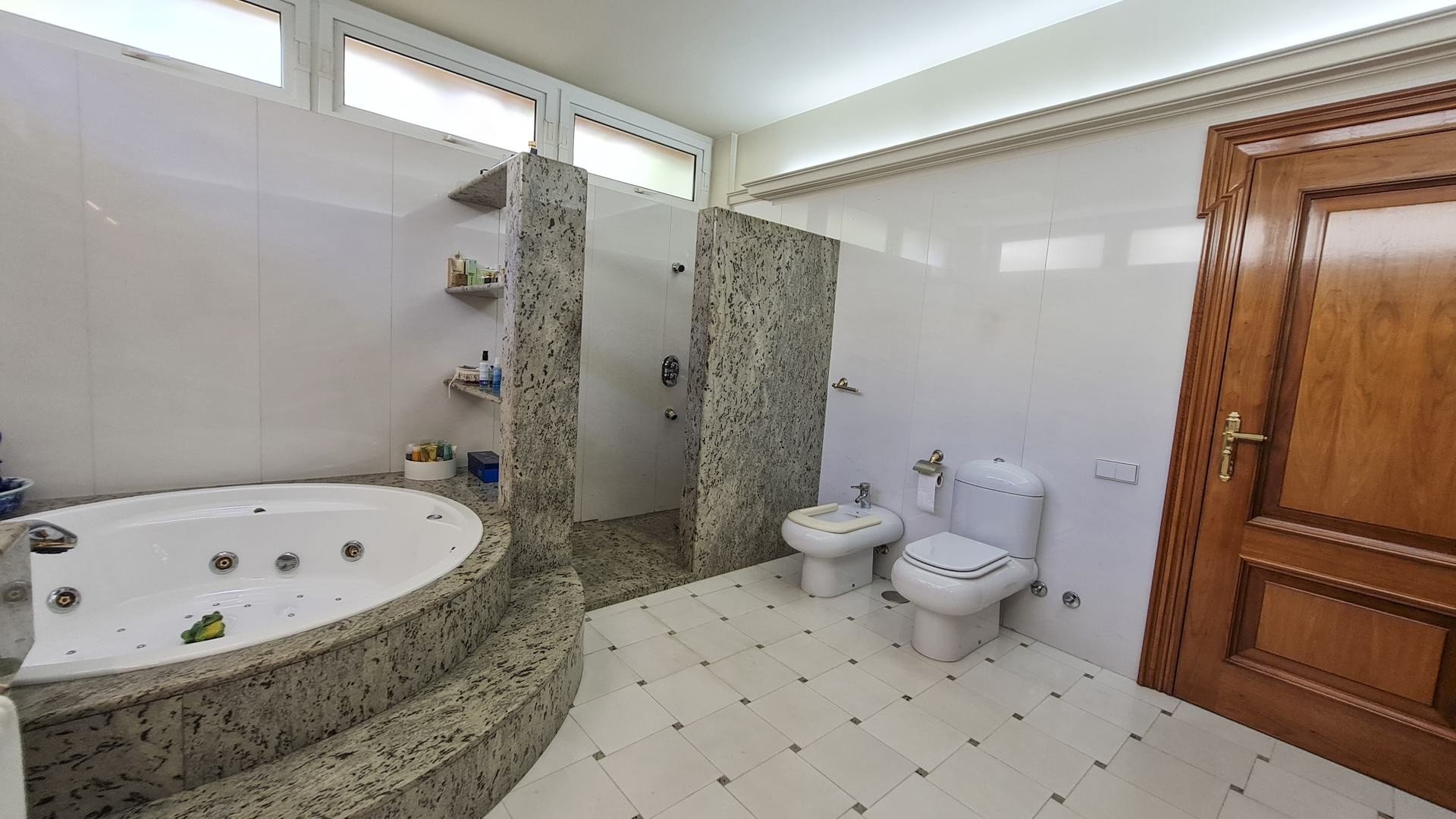 Villa a San Pedro del Pinatar, Murcia, Spagna 5 camere da letto, 780 mq. N° 99784