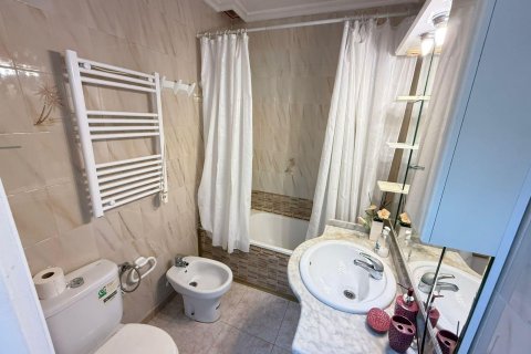 Casa adosada en venta Torrevieja, Alicante, España 2 dormitorios, 130 m2 No. 138404 - foto 10