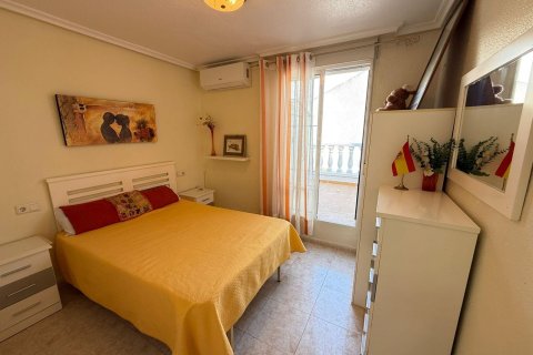 Casa adosada en venta Torrevieja, Alicante, España 2 dormitorios, 130 m2 No. 138404 - foto 11