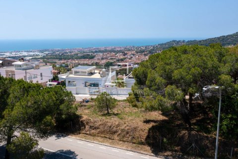 Villa for sale in Vilassar de Dalt, Barcelona, Spain 4 bedrooms, 336 sq.m. No. 150448 - photo 8