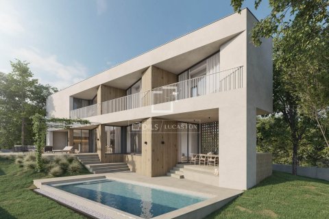 Villa for sale in Vilassar de Dalt, Barcelona, Spain 4 bedrooms, 336 sq.m. No. 150448 - photo 2